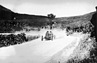 Mercedes 2-Liter-Targa-Florio-Rennwagen (1924) - Vollgas um die Kurve (© Mercedes-Benz AG, 1924) Mercedes 2-Liter-Targa-Florio-Rennwagen (1924) - Vollgas um die Kurve (© Mercedes-Benz AG, 1924)