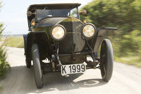 Bild Mercedes 28/95 Phaeton (1914) - als Lot 28 an der Bonhams Versteigerung der Frederiksen-Sammlung in Dänemark am 26. September 2015