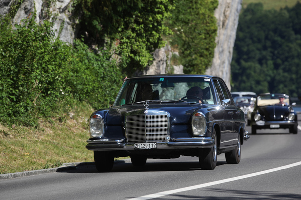 Mercedes 280 S (1970) - Limousine auf der Rundfahrt - Oldtimer in Obwalden (O-iO) 2019