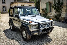 Mercedes 300 GE Cabriolet (1993) - Lot 056 an der Artcurial Musée Automobile du Château de Vernon Versteigerung 2025