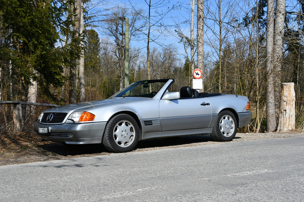 Mercedes 500 SL (1991) - gemeldet als Lot 060 an der Versteigerung der Oldtimer Galerie in Toffen am 30. März 2019