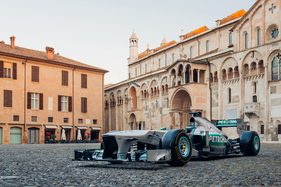 Mercedes-AMG Petronas F1 W04 (2013) - Lot 013 an der RM/Sotheby's Las Vegas Versteigerung vom 17. November 2023