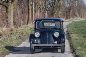 Mercedes-Benz 130 (1935) - ein Auto ohne Kühler vorne fiel damals sicherlich auf
