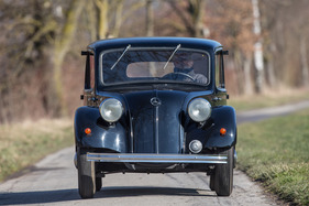 Mercedes-Benz 130 (1935) - so stellte man sich in den Dreissigerjahren die Stromlinienform vor