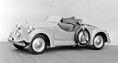 Mercedes-Benz 150 Sportroadster (1935) – offenes Notverdeck als Stehkragen (© Daimler-Benz AG, 1935) Mercedes-Benz 150 Sportroadster (1935) – offenes Notverdeck als Stehkragen (© Daimler-Benz AG, 1935)