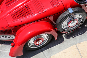 Zerklüftet und einzigartig: Detail-Stillleben des ersten echten Mittelmotor-Sportwagens