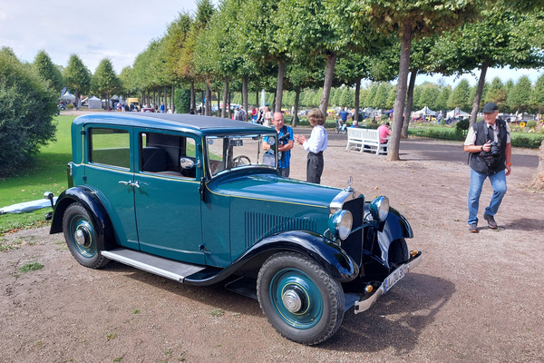 Mercedes-Benz 170/6 W 15 von 1932 - direkt beim Eingang - 18. ASC-Classic-Gala Schwetzingen