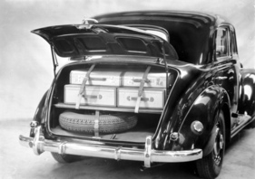 Mercedes-Benz 170 S (1949) - Blick in den Kofferraum mit auf Wunsch erhältlichem passenden Koffersatz (1949)