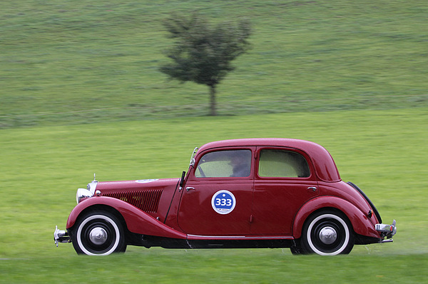 Mercedes Benz 170 V (1938) am Michaelskreuzrennen 2011 (Startnummer 333)
