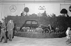 Mercedes-Benz 170 V (1947) - ein Grund zum Feiern, die 1000ste Nachkriegslimousine wird hergestellt