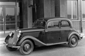 Mercedes-Benz 170 V (1949) - dunkle Limousine mit 1,7-Liter-Motor und 38 PS