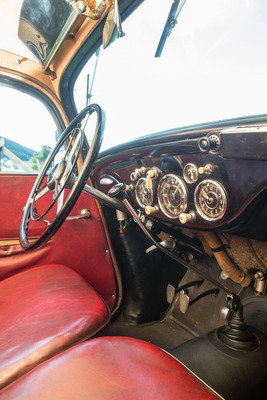 Mercedes-Benz 170 Va (1950) - die Form des Schalthebels wurde den Gegebenheiten angepasst (1950)