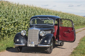 Mercedes-Benz 170 Va (1950) - die Türen öffnen vorne nach hinten (Selbstmördertüren)