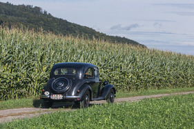 Mercedes-Benz 170 Va (1950) - komfortable Federung auf schlechten Strassen