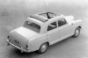 Mercedes Benz 180 (1953) - Limousine mit dem beliebten Faltdach