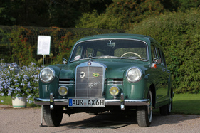 Mercedes-Benz 180 D (1956) - Kombiwagen der Baureihe W 120 D mit Binzaufbau - Classic-Gala Schwetzingen 2020