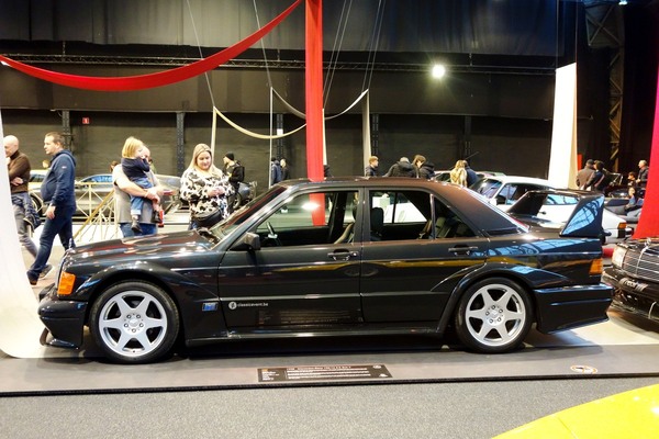 Mercedes-Benz 190-16 2,5 Evo II aus dem Jahr 1990 - Sonderschau Supercars 2 in der Autoworld Brüssel 2022/2023