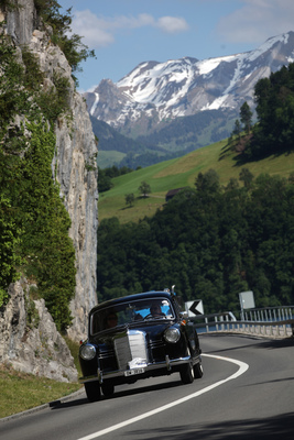 Mercedes-Benz 190 (1958) - an den Ufern des Alpnachersees - Oldtimer in Obwalden (O-iO) 2019