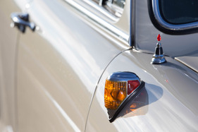 Mercedes Benz 190 (1960) - gut sichtbare seitliche Blinker