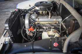 Mercedes Benz 190 (1960) - längs eingebauter Vierzylinder mit obenliegender Nockenwelle