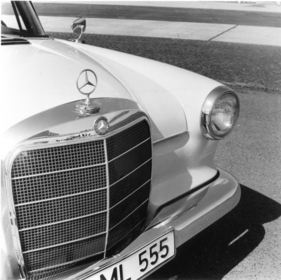 Mercedes-Benz 190 (1961) - die Rundscheinwerfer der Mittelklasse-Limousine