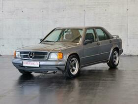 Mercedes-Benz 190 5.0 V8 Schulz-Tuning (1983) - als Lot 15 angeboten an der Dorotheum-Versteigerung an der Classic Expo Salzburg am 15. Oktober 2022