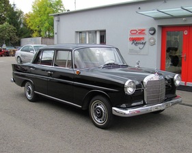 Mercedes-Benz 190 DC (1964) - angeboten an der "Auktion Classic & Exklusiv Cars" im Salzhaus in Wangen an der Aare am 12./13. Oktober 2012 (1964)