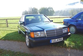 Mercedes-Benz 190 E 1.8 Avantgarde Pimavera (1993) – die Schweizer Ausführung des deutschen "Avantgarde Verde" von außen... Mercedes-Benz 190 E 1.8 Avantgarde Pimavera (1993) – die Schweizer Ausführung des deutschen "Avantgarde Verde" von außen...