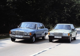Mercedes-Benz 190 E (1982) - Baureihe W201 zusammen mit der E-Klasse der Baureihe W123