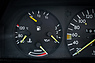Mercedes Benz 190 E 2.3-16 (1987) - Kombiinstrument für Trankinhalt, Wassertemperatur, Öldruck und Verbrauchseffizienz (© Balz Schreier, 2013) Mercedes Benz 190 E 2.3-16 (1987) - Kombiinstrument für Trankinhalt, Wassertemperatur, Öldruck und Verbrauchseffizienz (© Balz Schreier, 2013)
