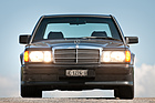 Mercedes Benz 190 E 2.3-16 (1987) - die schnellen Versionen liessen sich von vorne durch den Frontspoiler von den anderen Modellen unterscheiden