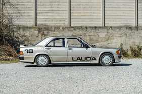 Mercedes-Benz 190 E 2.3-16 "Nürburgring" – Die Rennversion liegt 15 mm tiefer als das Serienmodell