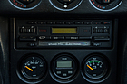 Mercedes-Benz 190 E 2.3-16 "Nürburgring" – Nicht nachgerüstet: Auch die Rennwagen waren mit Radios ausgestattet