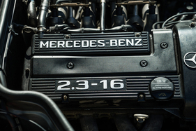 Mercedes-Benz 190 E 2.3-16 "Nürburgring" – erstmals mit prominentem Markenschriftzug auf dem Ventildeckel