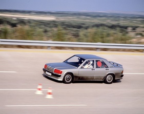 Mercedes-Benz 190 E 2.3-16 Rekordwagen (1983) - bei der 50'000-km-Rekordfahrt in Nardo 1983