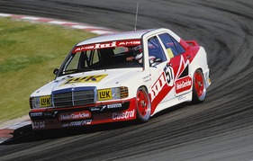 Mercedes Benz 190 E 2.5-16 (1988) - Franz Klammer und Peter Oberndorfer fahren einen AMG-Rennsportwagen