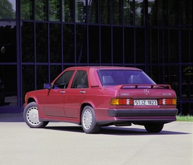 Mercedes Benz 190 E 2.5-16 (1988) - die Baureihe W 201 war kommerziell ein grosser Erfolg für Daimler-Benz