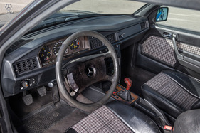 Mercedes-Benz 190 E 2.5-16 Evo 1 (1989) - Interieur unverändert zum "normalen" 2.5-16