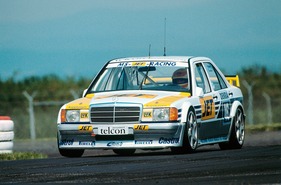 Mercedes Benz 190 E 2.5-16 Evolution (1990) - Frank Biela beim Flugplatzrennen Mainz-Finthen am 20. Mai 1990