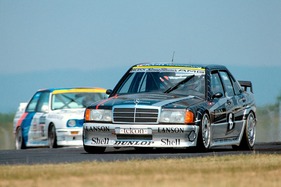 Mercedes Benz 190 E 2.5-16 Evolution (1990) - Kurt Thiim beim Flugplatzrennen Mainz-Finthen am 20. Mai 1990