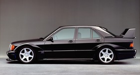 Mercedes Benz 190 E 2.5-16 Evolution II (1990) - das zweite Evolutionsmodell schaffte auch Platz für grosse Räder