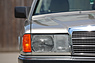 Mercedes-Benz 190 E 2.6 (1987) - Breitband-Scheinwerfer (© Daniel Reinhard, 2017) Mercedes-Benz 190 E 2.6 (1987) - Breitband-Scheinwerfer (© Daniel Reinhard, 2017)