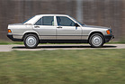 Mercedes-Benz 190 E 2.6 (1987) - dank nur wenig geschrumpftem Radstand weist der kleine Benz gute Platzverhältnisse im innern auf