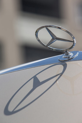 Mercedes-Benz 190 E 2.6 (1987) - der Stern weist den Weg