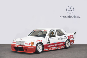 Mercedes-Benz 190 E Production (1985) - als Lot 18 an der Artcurial Mercedes-Versteigerung in Paris am 15. Oktober 2017