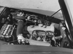 Mercedes-Benz 190 SL (1956) - Vollgepackter Motorraum