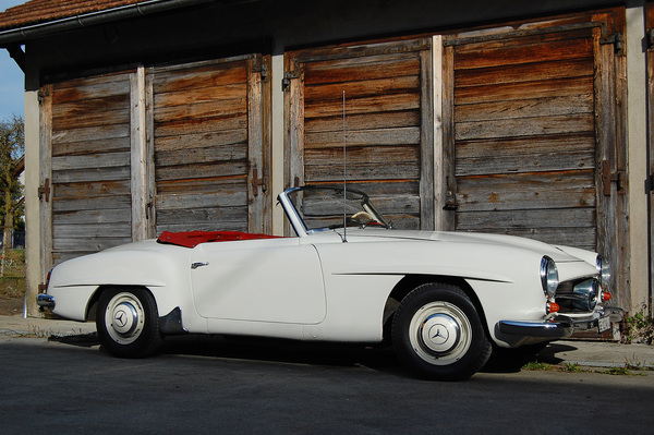 Mercedes Benz 190 SL (1956) - angeboten an der Versteigerung der Oldtimer Galerie in Toffen am 26. April 2014
