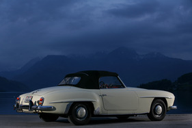Mercedes Benz 190 SL (1956) - das Dach lässt sich schnell und bequem schliessen