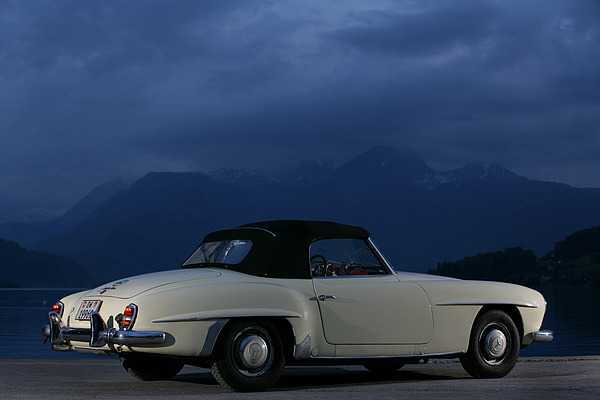 Mercedes Benz 190 SL (1956) - das Dach lässt sich schnell und bequem schliessen