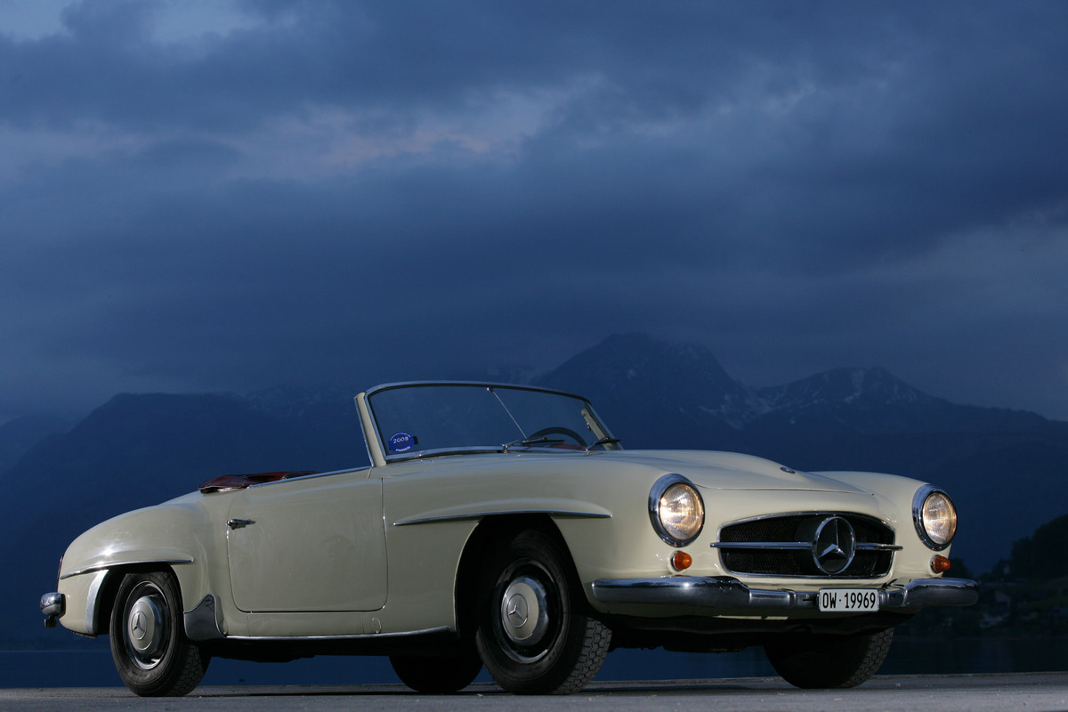 Mercedes Benz 190 SL (1956) - elegante und glattflächige Karosserie
